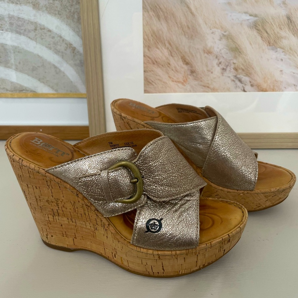 Born Cork Wedge Sandal Metallic With Side Buckle D69011 Women’s 7